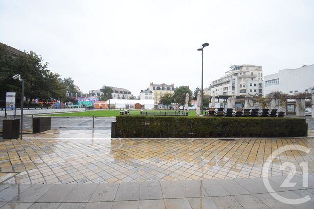 Appartement Local &agrave; louer - 2 pi&egrave;ces - 73,73 m2 - Vichy - 03 - AUVERGNE