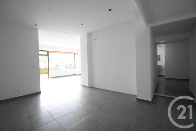 Appartement Local &agrave; louer - 2 pi&egrave;ces - 73,73 m2 - Vichy - 03 - AUVERGNE