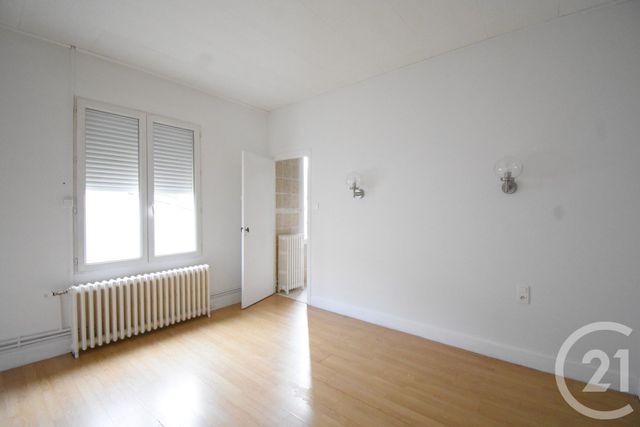 Appartement F5 &agrave; louer - 5 pi&egrave;ces - 109,34 m2 - Vichy - 03 - AUVERGNE