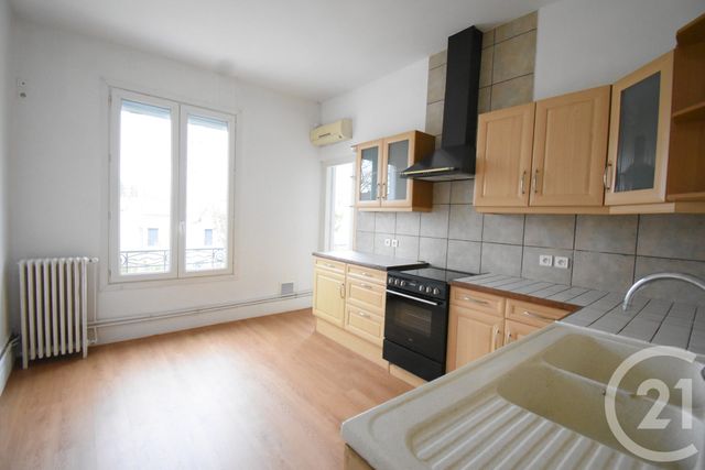 Appartement F5 &agrave; louer - 5 pi&egrave;ces - 109,34 m2 - Vichy - 03 - AUVERGNE