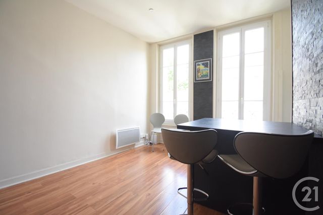 Appartement F2 &agrave; louer - 2 pi&egrave;ces - 41,63 m2 - Vichy - 03 - AUVERGNE