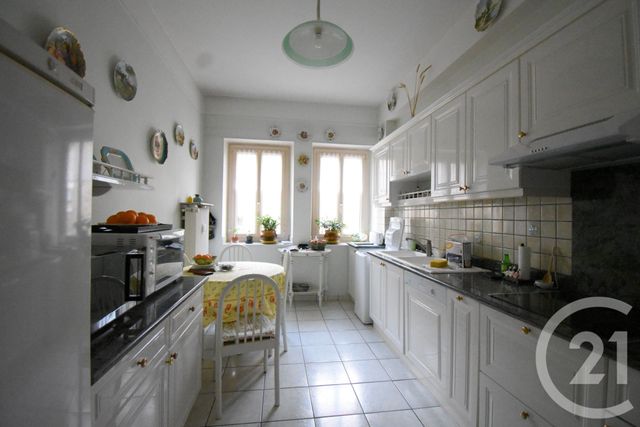 Appartement F4 &agrave; vendre - 4 pi&egrave;ces - 147,29 m2 - Vichy - 03 - AUVERGNE