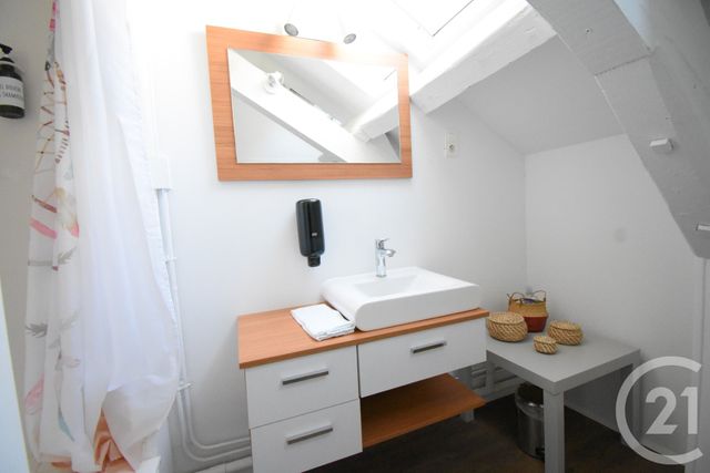 Appartement F3 &agrave; louer - 3 pi&egrave;ces - 66,19 m2 - Vichy - 03 - AUVERGNE