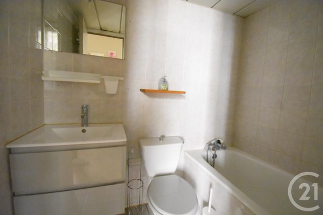 Appartement T1 &agrave; louer - 1 pi&egrave;ce - 27,07 m2 - Vichy - 03 - AUVERGNE