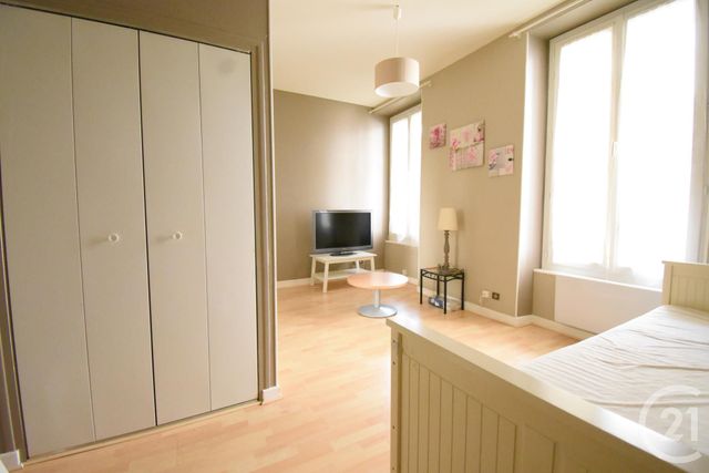 Appartement T1 &agrave; louer - 1 pi&egrave;ce - 27,07 m2 - Vichy - 03 - AUVERGNE