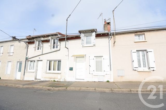 Maison &agrave; louer - 3 pi&egrave;ces - 84,57 m2 - Cusset - 03 - AUVERGNE