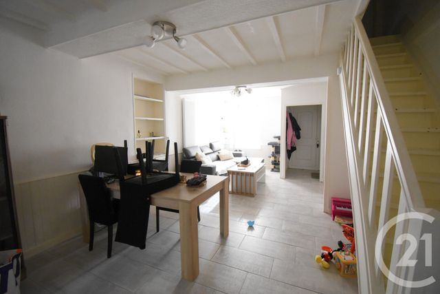 Maison &agrave; louer - 3 pi&egrave;ces - 84,57 m2 - Cusset - 03 - AUVERGNE