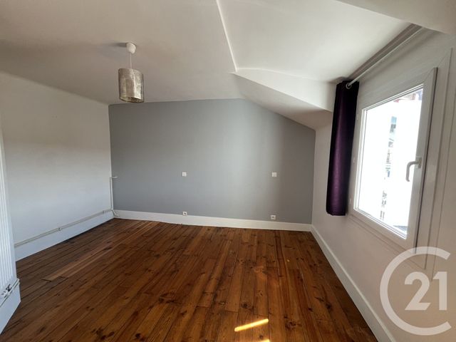 Maison &agrave; louer - 3 pi&egrave;ces - 84,57 m2 - Cusset - 03 - AUVERGNE