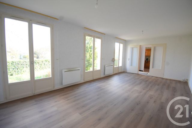 Maison &agrave; louer - 3 pi&egrave;ces - 80,23 m2 - Bellerive Sur Allier - 03 - AUVERGNE