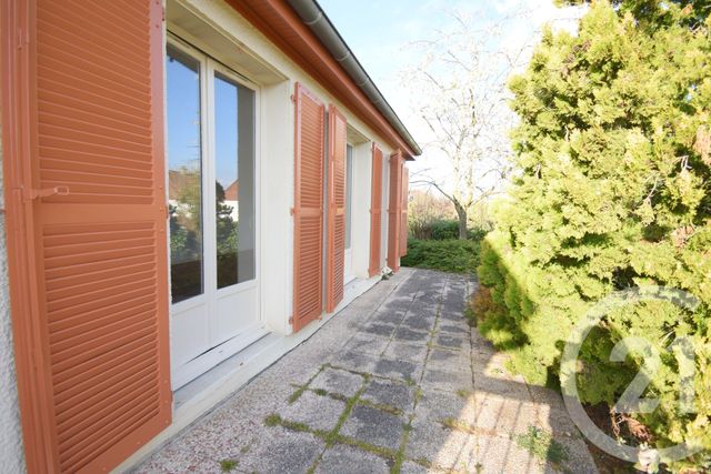 Maison &agrave; louer - 3 pi&egrave;ces - 80,23 m2 - Bellerive Sur Allier - 03 - AUVERGNE