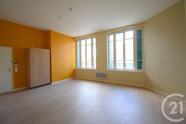 Appartement F1 &agrave; louer - 1 pi&egrave;ce - 41,90 m2 - Vichy - 03 - AUVERGNE