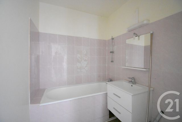 Appartement T4 &agrave; vendre - 4 pi&egrave;ces - 67,30 m2 - Vichy - 03 - AUVERGNE