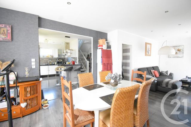 Maison &agrave; vendre - 5 pi&egrave;ces - 122 m2 - St Remy En Rollat - 03 - AUVERGNE