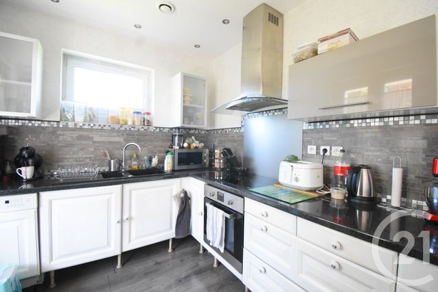 Maison &agrave; vendre - 5 pi&egrave;ces - 122 m2 - St Remy En Rollat - 03 - AUVERGNE