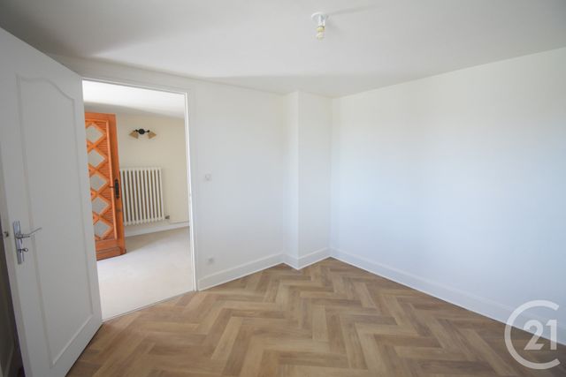 Maison &agrave; louer - 4 pi&egrave;ces - 90,59 m2 - Abrest - 03 - AUVERGNE