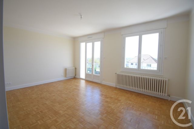 Maison &agrave; louer - 4 pi&egrave;ces - 90,59 m2 - Abrest - 03 - AUVERGNE