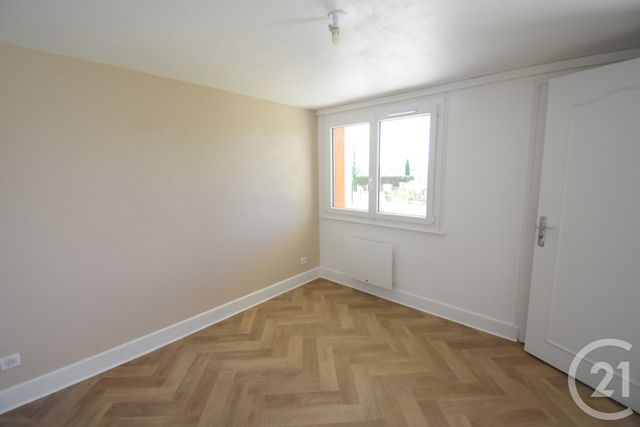 Maison &agrave; louer - 4 pi&egrave;ces - 90,59 m2 - Abrest - 03 - AUVERGNE