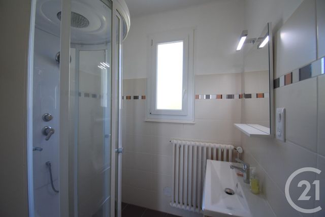 Maison &agrave; louer - 4 pi&egrave;ces - 90,59 m2 - Abrest - 03 - AUVERGNE