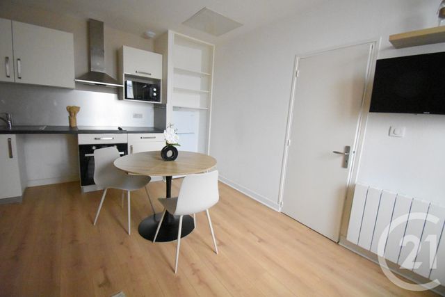 Appartement T2 &agrave; louer - 2 pi&egrave;ces - 26,05 m2 - Vichy - 03 - AUVERGNE