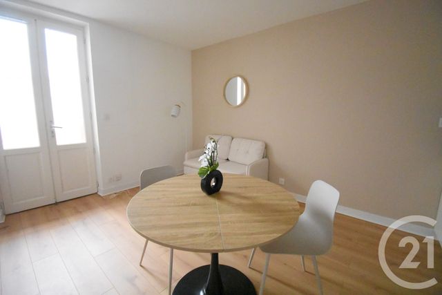 Appartement T2 &agrave; louer - 2 pi&egrave;ces - 26,05 m2 - Vichy - 03 - AUVERGNE