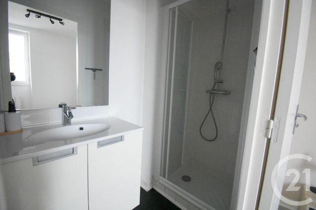 Appartement T2 &agrave; louer - 2 pi&egrave;ces - 26,05 m2 - Vichy - 03 - AUVERGNE