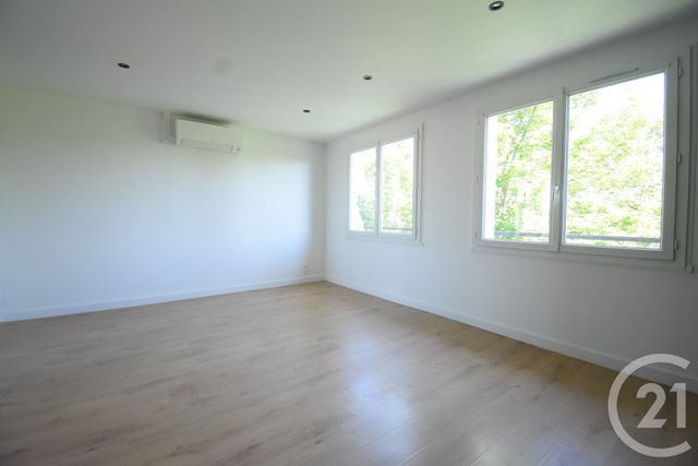 Appartement F3 &agrave; louer - 3 pi&egrave;ces - 68,54 m2 - Vichy - 03 - AUVERGNE
