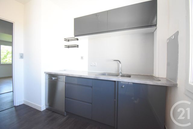 Appartement F3 &agrave; louer - 3 pi&egrave;ces - 68,54 m2 - Vichy - 03 - AUVERGNE