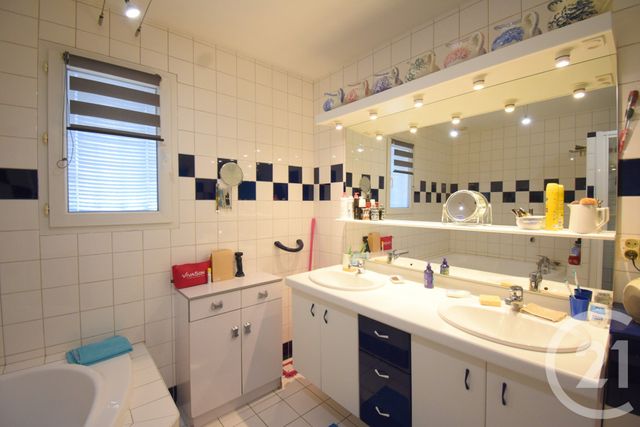 Maison &agrave; vendre - 6 pi&egrave;ces - 128 m2 - Cusset - 03 - AUVERGNE