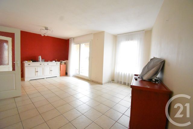 Appartement F3 &agrave; vendre - 3 pi&egrave;ces - 78,17 m2 - Vichy - 03 - AUVERGNE