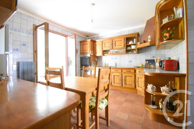 Maison &agrave; vendre - 5 pi&egrave;ces - 206,15 m2 - Creuzier Le Vieux - 03 - AUVERGNE