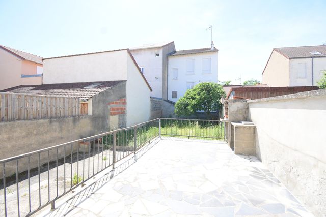 Maison &agrave; vendre - 5 pi&egrave;ces - 82 m2 - Vichy - 03 - AUVERGNE
