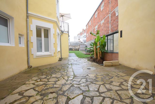Appartement F3 &agrave; louer - 3 pi&egrave;ces - 104,79 m2 - Vichy - 03 - AUVERGNE