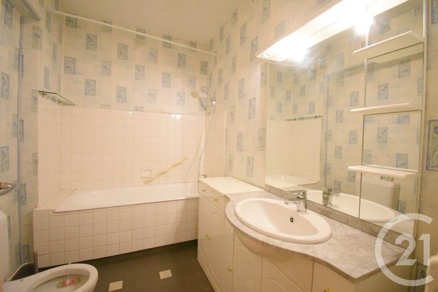 Appartement F2 &agrave; vendre - 2 pi&egrave;ces - 42 m2 - Vichy - 03 - AUVERGNE
