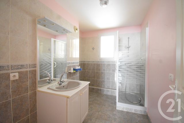 Appartement F3 &agrave; vendre - 3 pi&egrave;ces - 78,17 m2 - Vichy - 03 - AUVERGNE