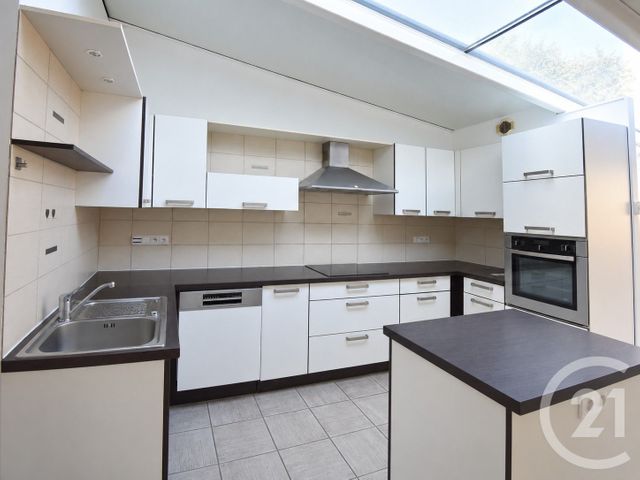 Maison &agrave; louer - 3 pi&egrave;ces - 120,68 m2 - Vichy - 03 - AUVERGNE