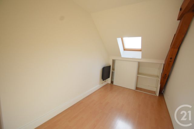 Maison &agrave; louer - 3 pi&egrave;ces - 120,68 m2 - Vichy - 03 - AUVERGNE