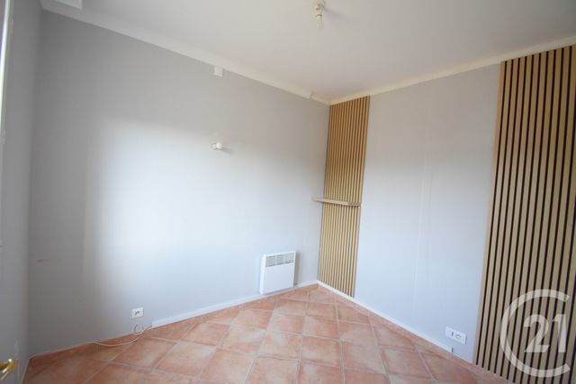 Maison &agrave; louer - 4 pi&egrave;ces - 122,20 m2 - Bellerive Sur Allier - 03 - AUVERGNE