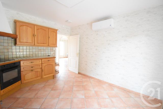Maison &agrave; louer - 4 pi&egrave;ces - 122,20 m2 - Bellerive Sur Allier - 03 - AUVERGNE