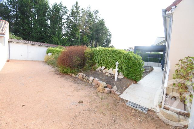 Maison &agrave; louer - 4 pi&egrave;ces - 122,20 m2 - Bellerive Sur Allier - 03 - AUVERGNE