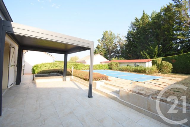 Maison &agrave; louer - 4 pi&egrave;ces - 122,20 m2 - Bellerive Sur Allier - 03 - AUVERGNE