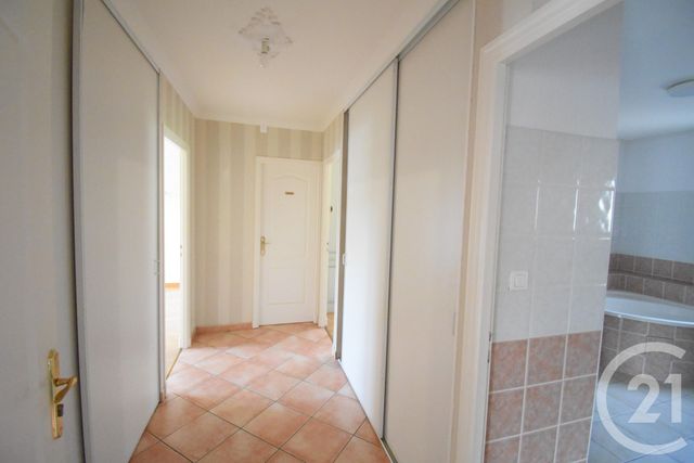 Maison &agrave; louer - 4 pi&egrave;ces - 122,20 m2 - Bellerive Sur Allier - 03 - AUVERGNE