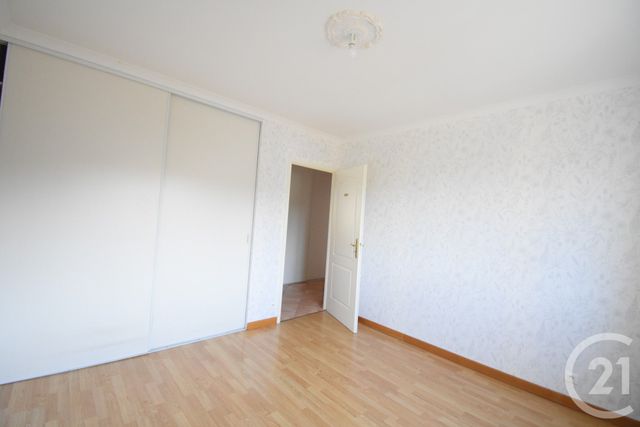 Maison &agrave; louer - 4 pi&egrave;ces - 122,20 m2 - Bellerive Sur Allier - 03 - AUVERGNE