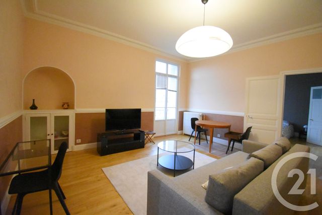Appartement F2 &agrave; louer - 2 pi&egrave;ces - 63,83 m2 - Vichy - 03 - AUVERGNE