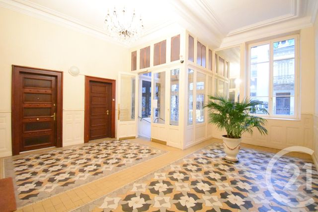 Appartement F2 &agrave; louer - 2 pi&egrave;ces - 63,83 m2 - Vichy - 03 - AUVERGNE