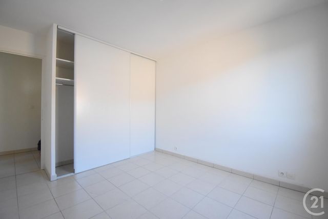Appartement T3 &agrave; louer - 3 pi&egrave;ces - 61,63 m2 - Hauterive - 03 - AUVERGNE