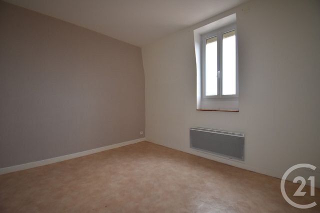 Appartement F3 &agrave; louer - 3 pi&egrave;ces - 65,25 m2 - St Yorre - 03 - AUVERGNE