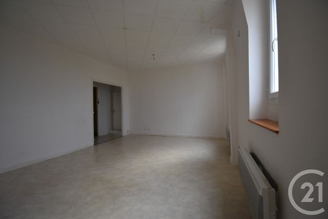 Appartement F3 &agrave; louer - 3 pi&egrave;ces - 65,25 m2 - St Yorre - 03 - AUVERGNE