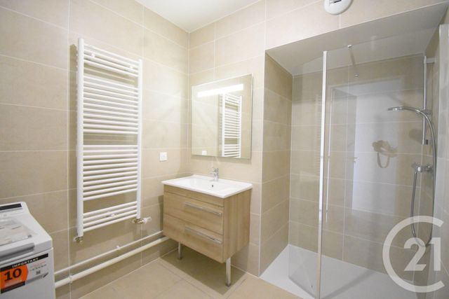 Appartement F2 &agrave; louer - 2 pi&egrave;ces - 47,30 m2 - Vichy - 03 - AUVERGNE