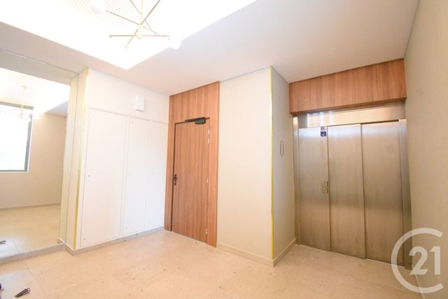 Appartement F2 &agrave; louer - 2 pi&egrave;ces - 47,30 m2 - Vichy - 03 - AUVERGNE