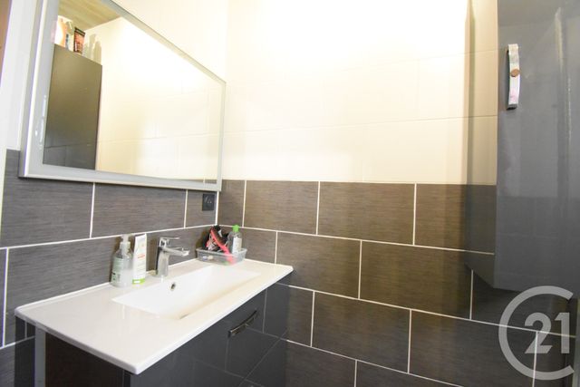 Maison &agrave; vendre - 4 pi&egrave;ces - 111 m2 - St Germain Des Fosses - 03 - AUVERGNE